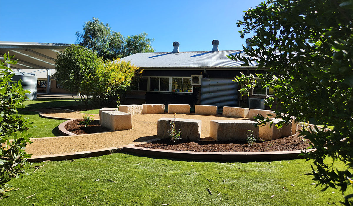 Thirlmere Public School, commercial landscaping wollondilly yarning circle with bush tucker plants